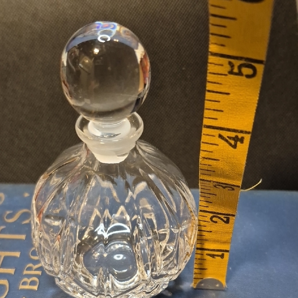 Elegant Vintage RCR Clear Crystal Perfume Bottle - Picture 5 of 6